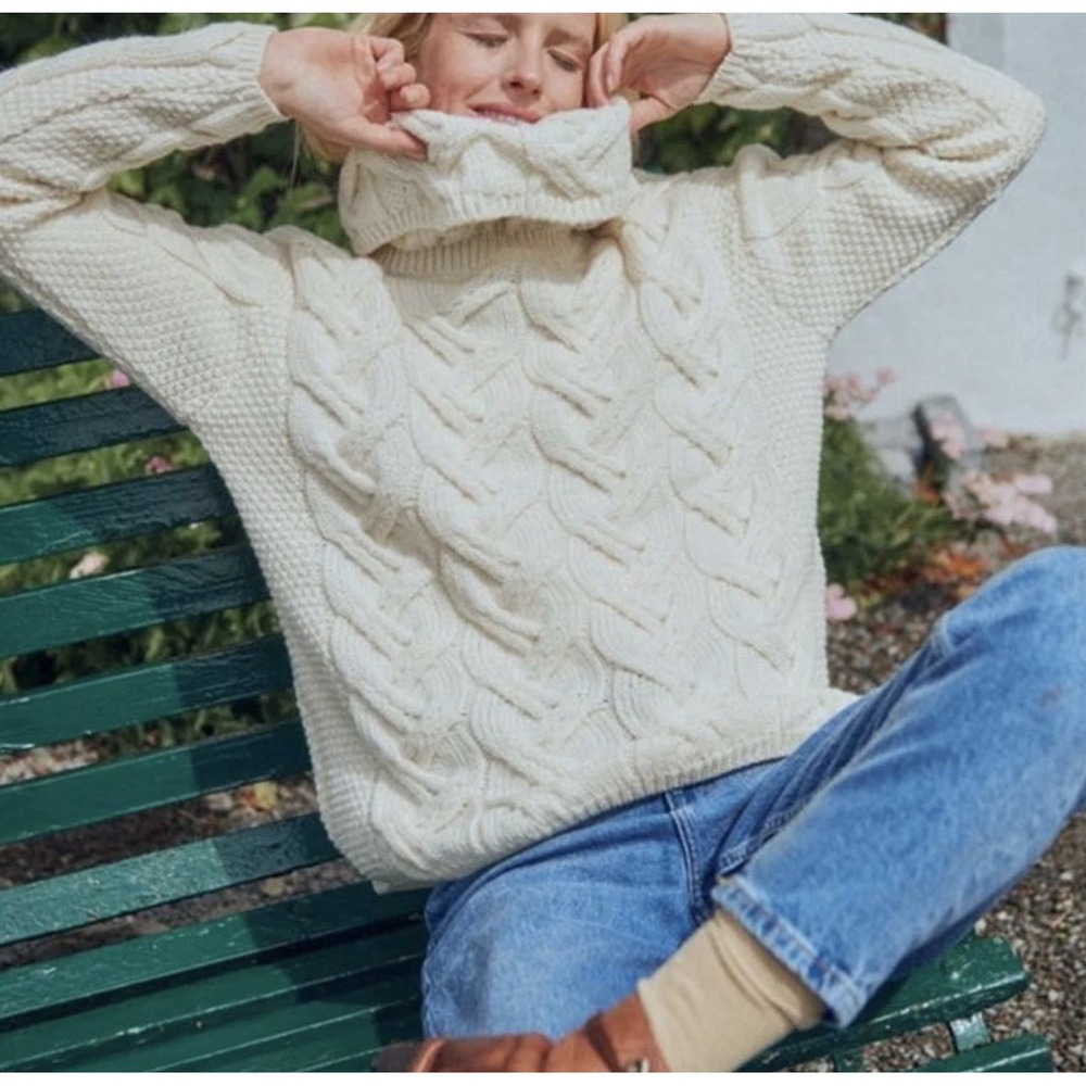 Women's Aran Chunky Turtleneck Irish Sweater Fisherman's Cream Wool L
